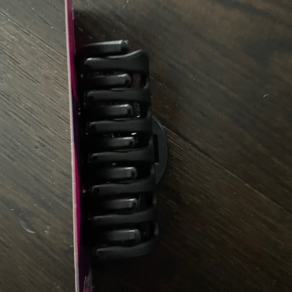 Goody Black Slideproof Large Claw Clip - Picture 4 of 5
